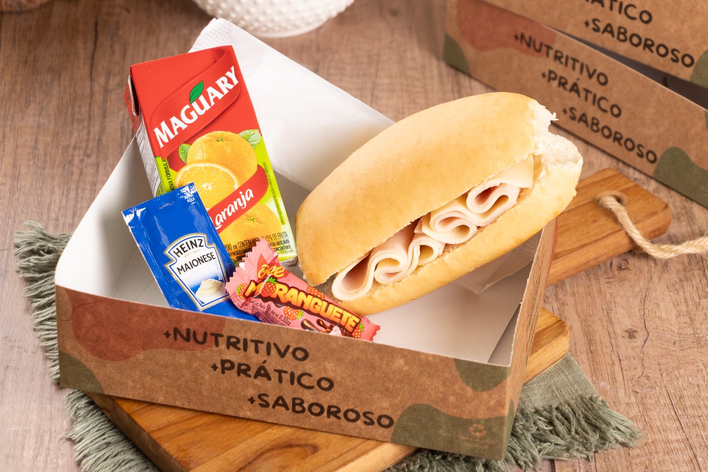 Kit Bom e Barato: baguete, suco e acompanhamento doce